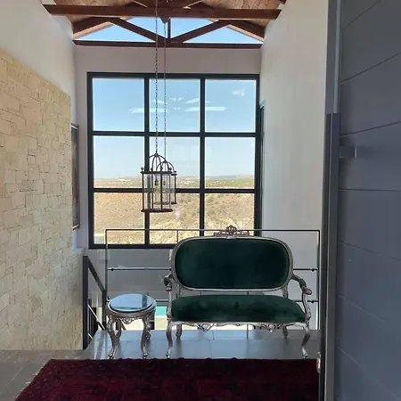 Windhill Edge * Pissouri