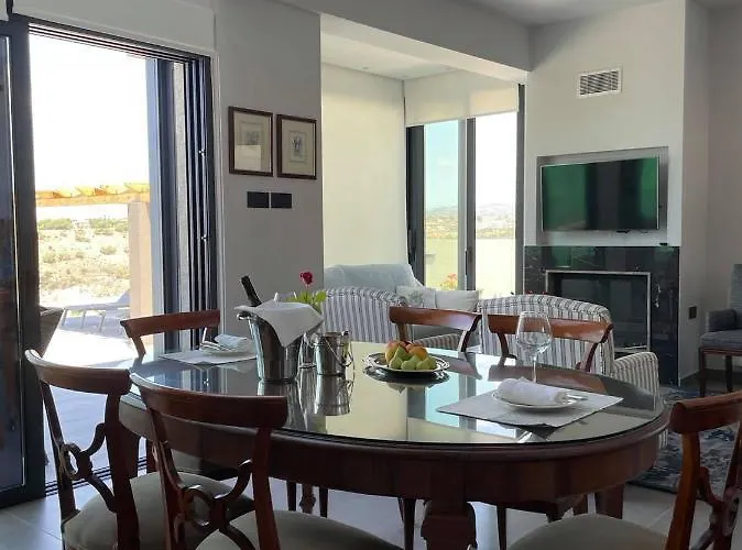 Windhill Edge * Pissouri