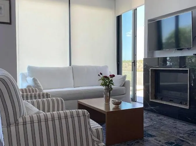 Windhill Edge Вилла Писсури