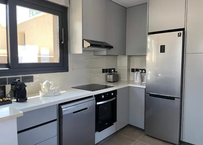 Windhill Edge * Pissouri